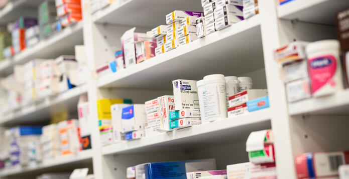 SI Pharmacy counter_Digital - Website - Standard ImageCard