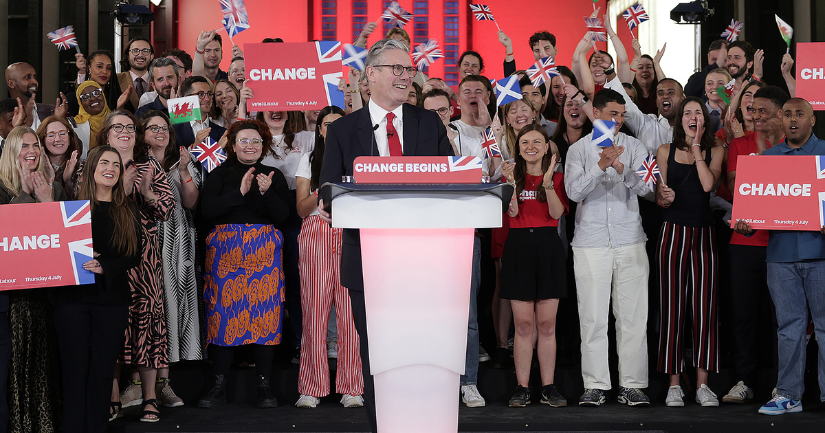 Labour Leader Keir Starmer celebrates winning the 2024 General Election seo