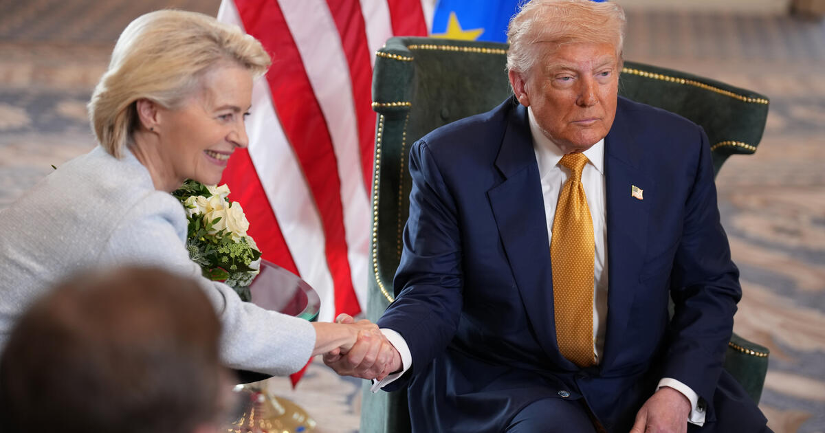 Ursula von der Leyen shakes hands with Donald Trump in Scotland