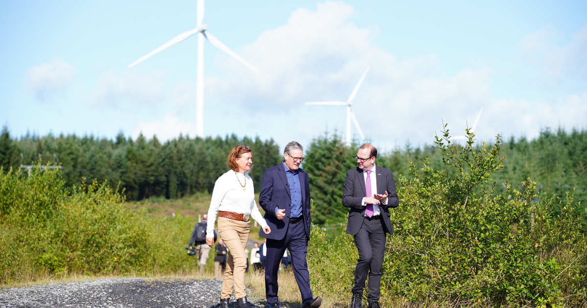 Starmer at Pencander wind farm SEO