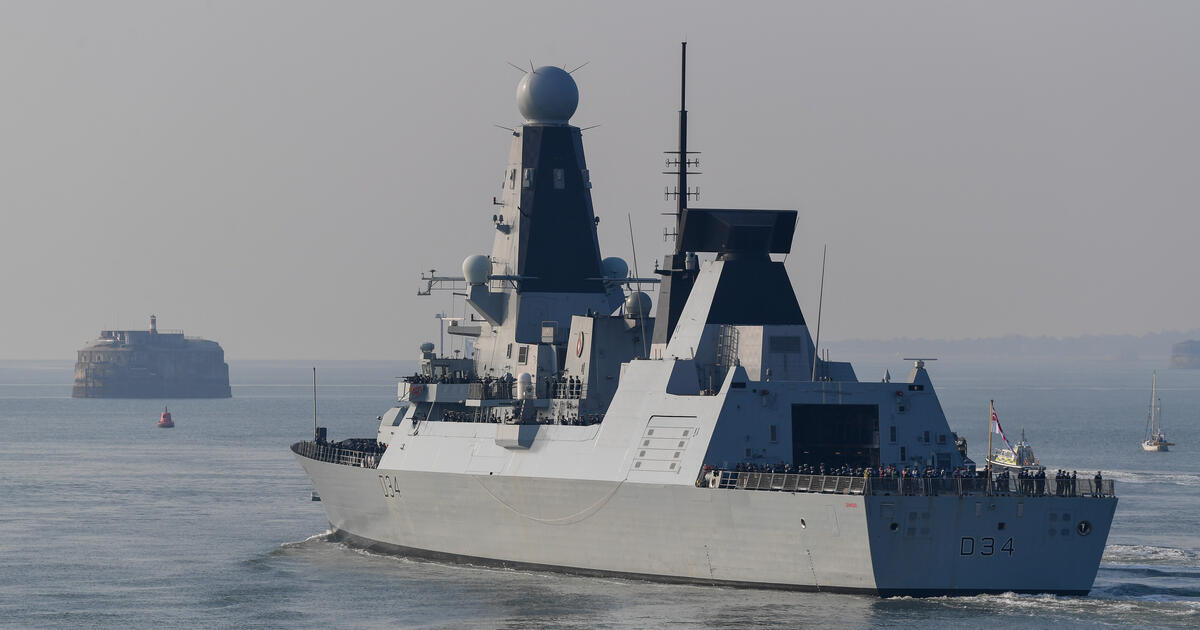 HM Diamond leaves Portsmouth in 2021_Digital - SEOSocialEditorial image