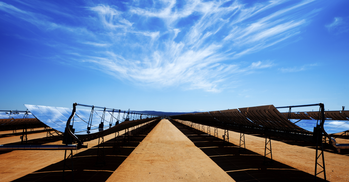 Solar Panels Out in the Desert 44342788_Large